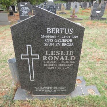 ? Leslie Ronald 1933-2001 :: ? Bertus 1961-1999