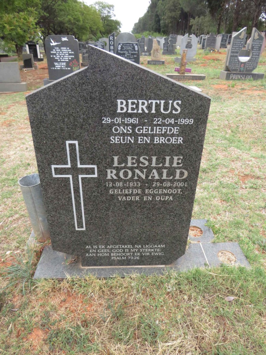 ? Leslie Ronald 1933-2001 :: ? Bertus 1961-1999