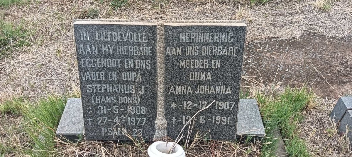 ? Stephanus J. 1908-1977 & Anna Johanna 1907-1991