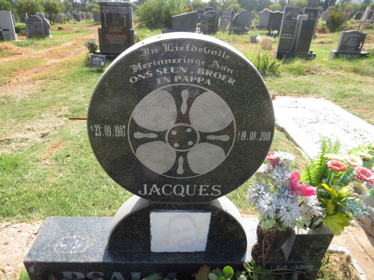? Jacques 1987-2018
