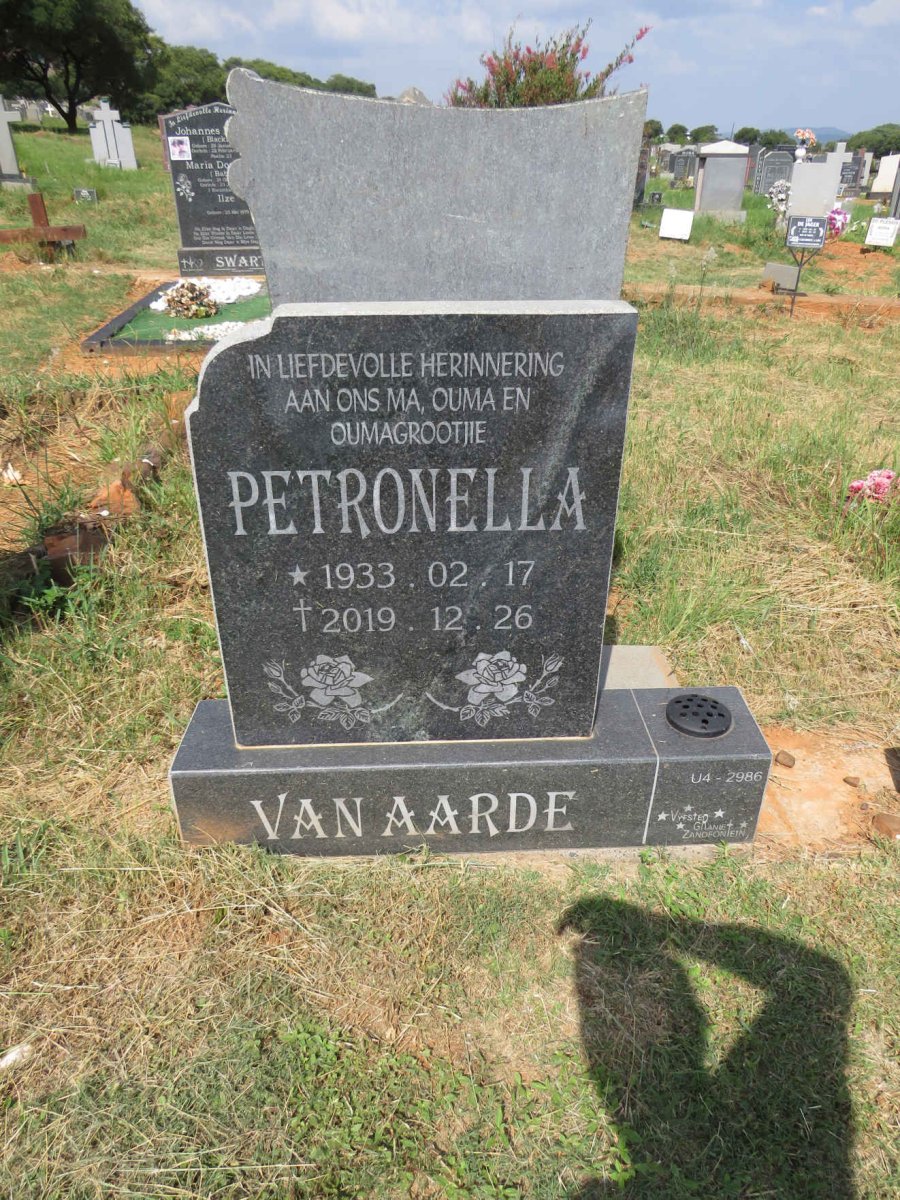 AARDE Petronella, van 1933-2019