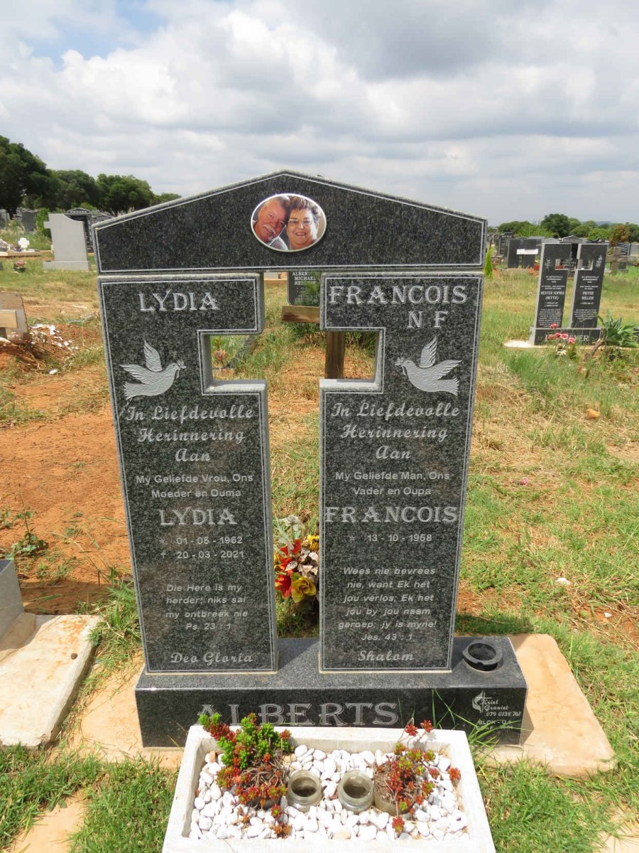 ALBERTS Francois 1958- & Lydia 1962-2021