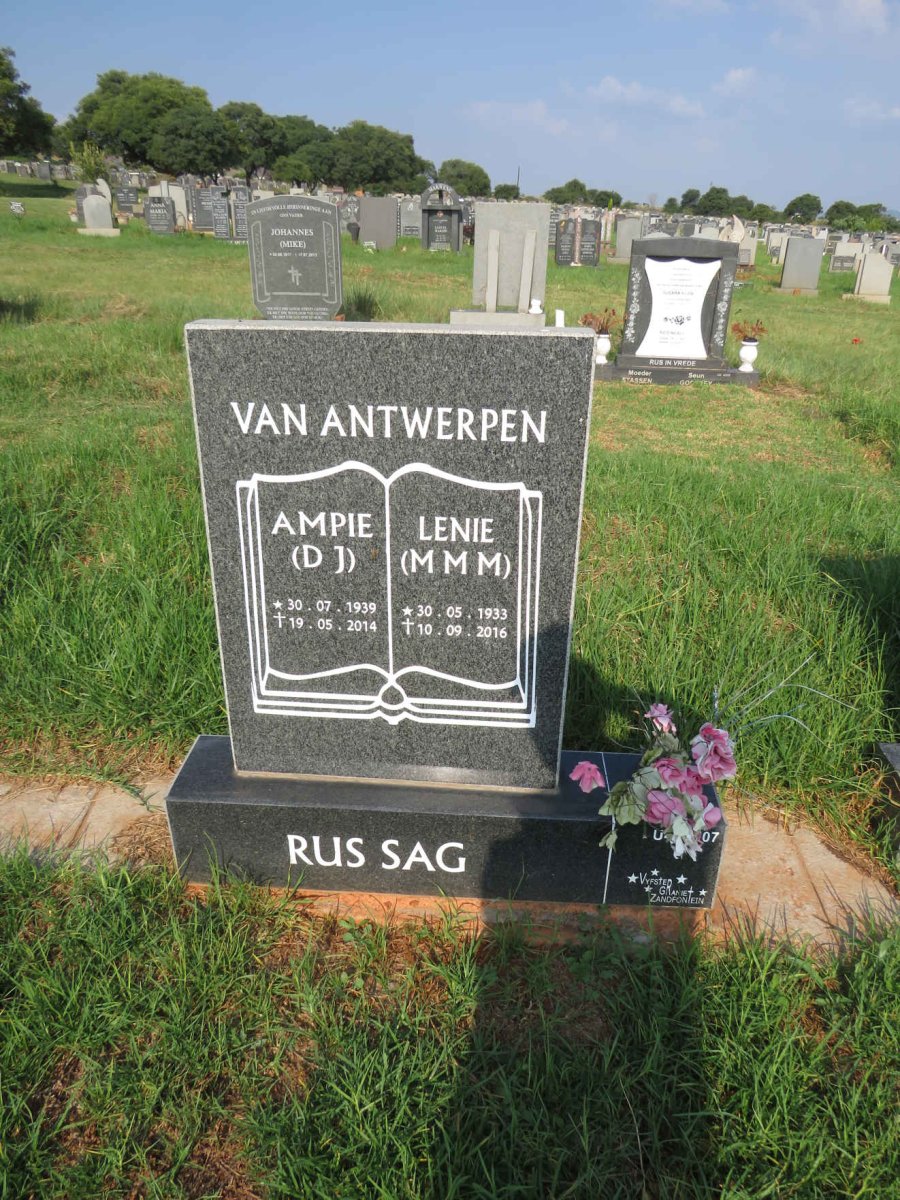 ANTWERPEN D.J., van 1939-2014 & M.M.M. 1933-2016