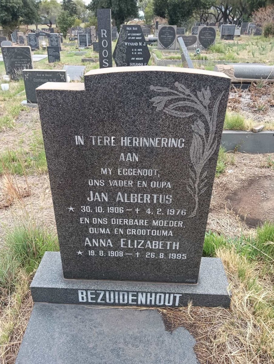 BEZUIDENHOUT Jan Albertus 1906-1976 & Anna Elizabeth 1908-1995