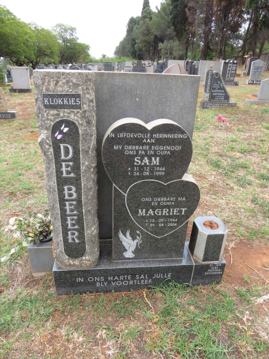 BEER Sam, de 1944-1999 & Magriet 1944-2004