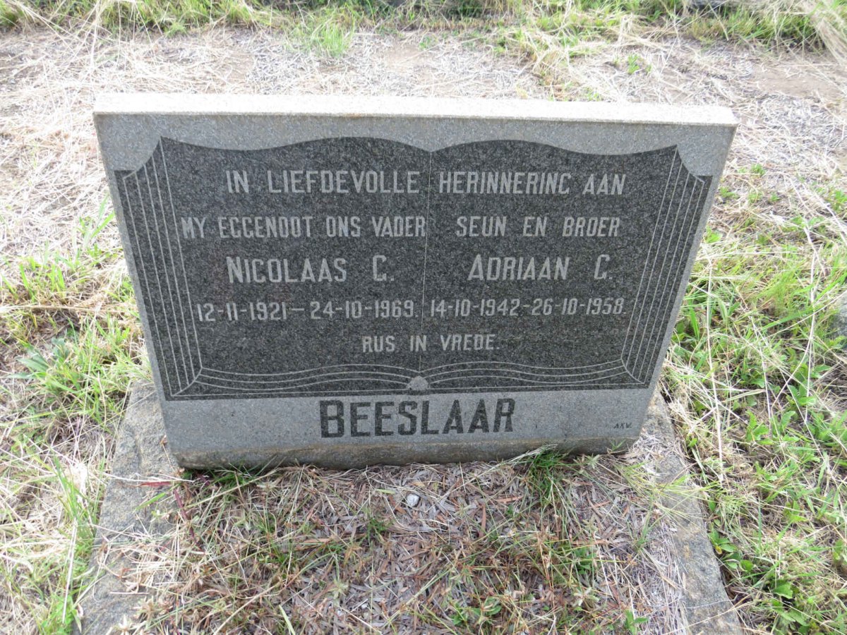 BEESLAAR Nicolaas G. 1921-1969 :: BEESLAAR Adriaan G. 1942-1958
