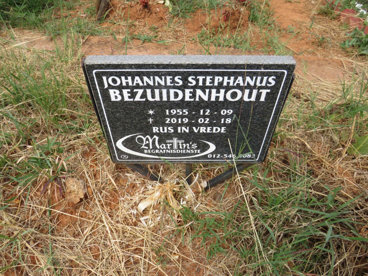 BEZUIDENHOUT Johannes Stephanus 1955-2019