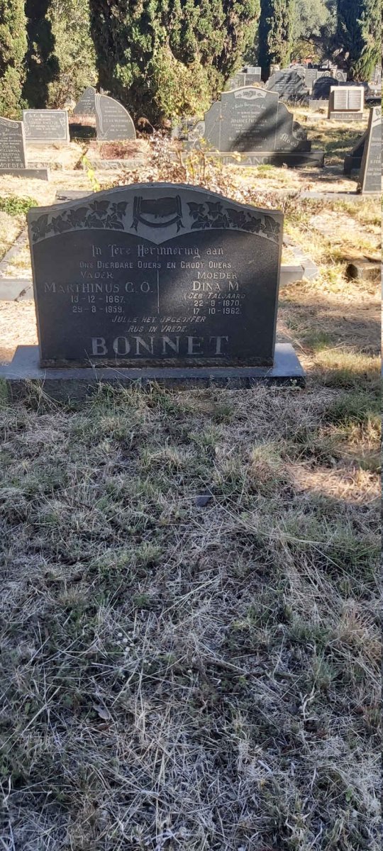 BONNET Marthinus G.O. 186?-1959 &amp; Dina M. TALJAARD 1870-1962