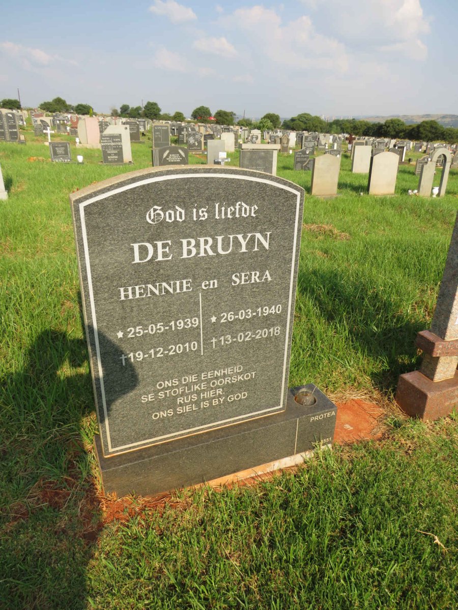 BRUYN Hennie, de 1939-2010 & Sera 1940-2018