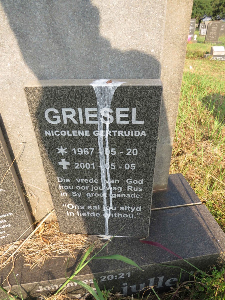 BUITENDACH Nicolaas Johannes Jacobus 1985-2004 :: GRIESEL Nicolene Gertruida 1967-2001 _2