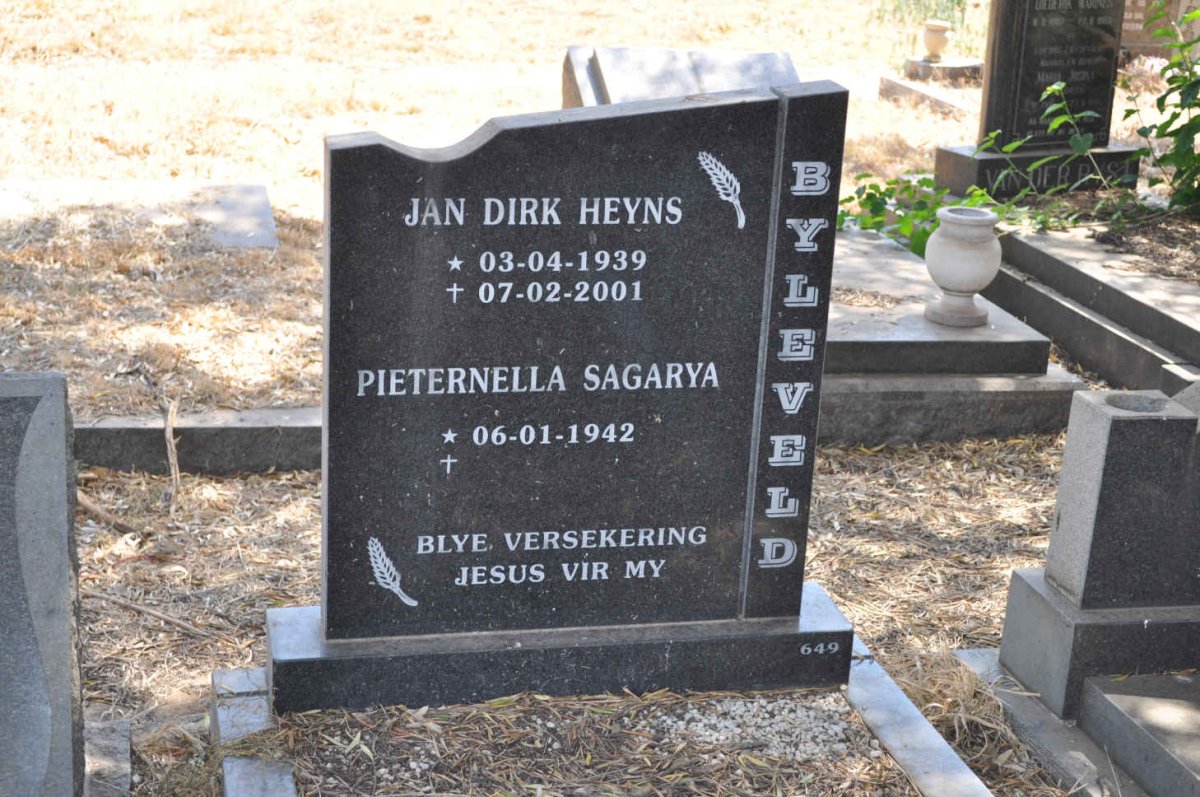 BYLEVELD Jan Dirk Heyns 1939-2001 &amp; Pieternella Sagarya 1942-