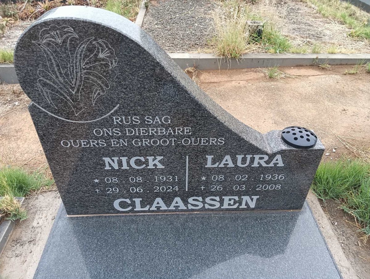 CLAASSEN Nick 1931-2024 & Laura 1936-2008