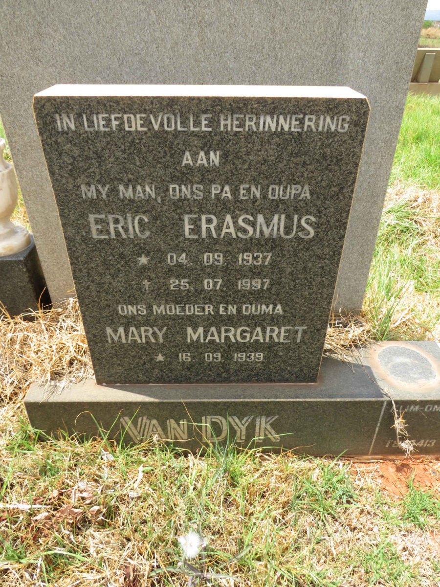 DYK Eric Erasmus, van 1937-1997 & Mary Margaret 1939- 