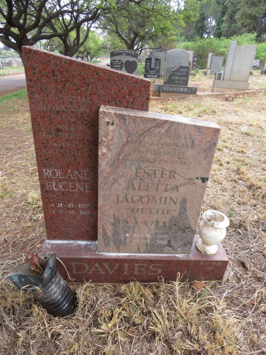 DAVIES Roland Eugene 1937-2003 & Ester Aletta Jacomin 1940-2013