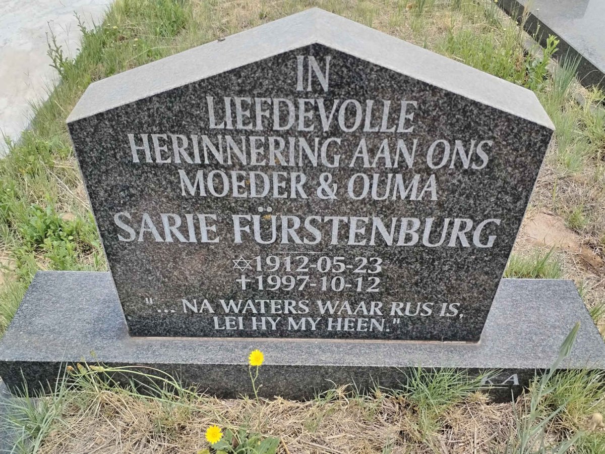 FURSTENBURG Sarie 1912-1997