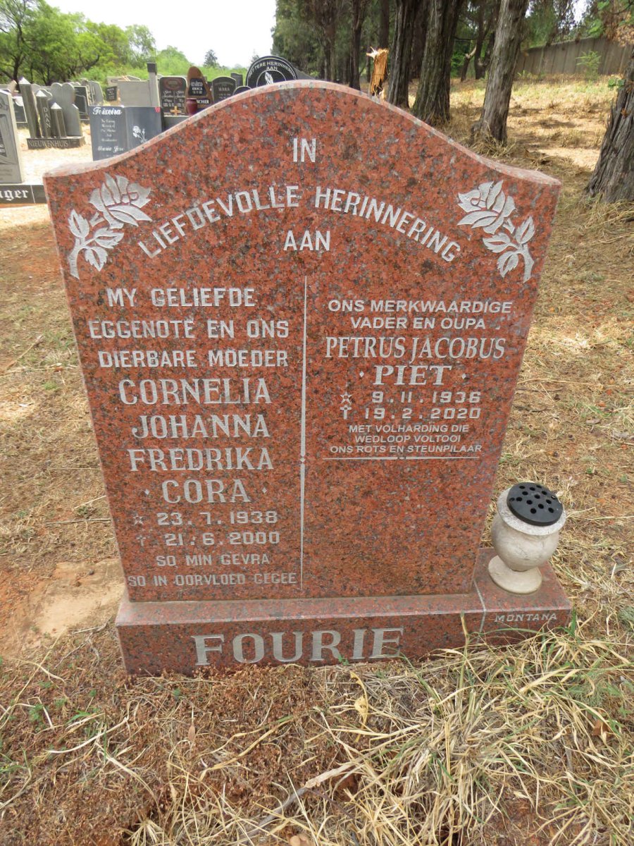 FOURIE Petrus Jacobus 1936-2020 & Cornelia Johanna Fredrika 1938-2000