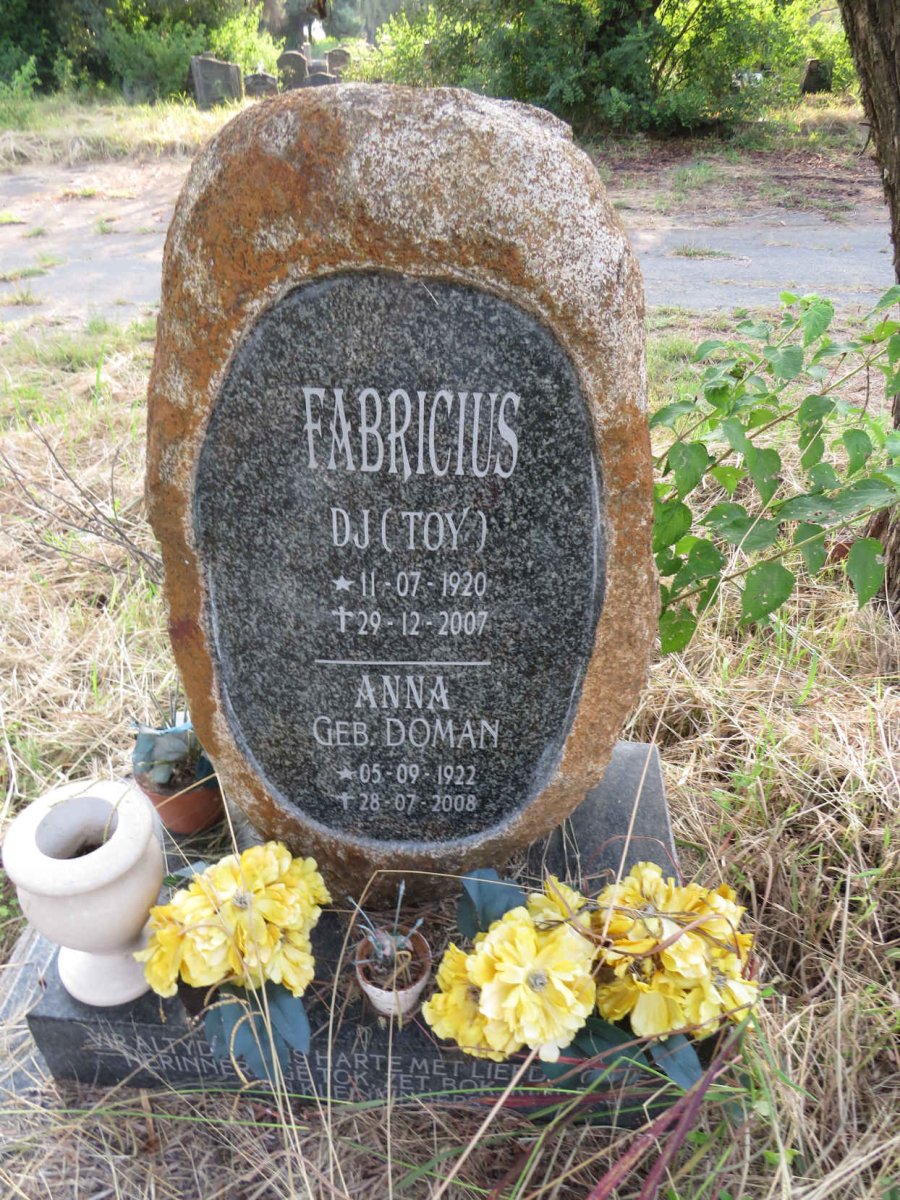 FABRICIUS D.J. 1920-2007 & Anna DOMAN 1922-2008