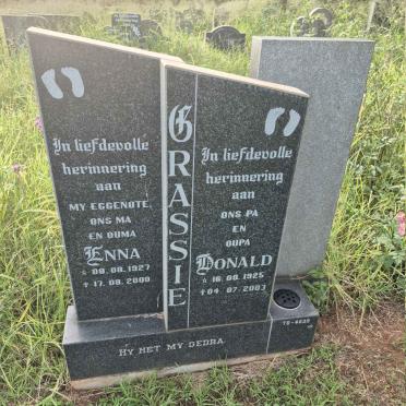 GRASSIE Donald 1925-2003 & Enna 1927-2000