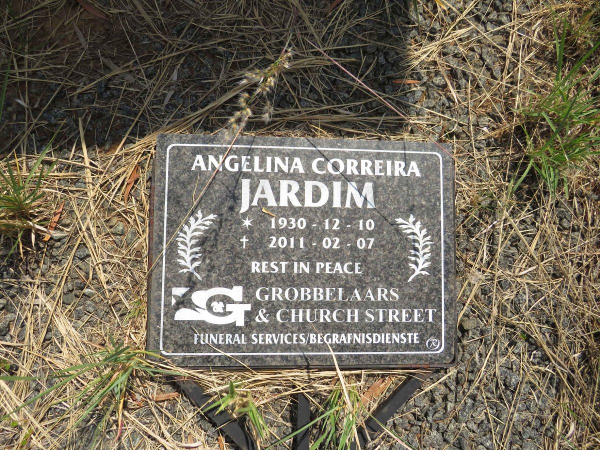 JARDIM Angelina Correira 1930-2011