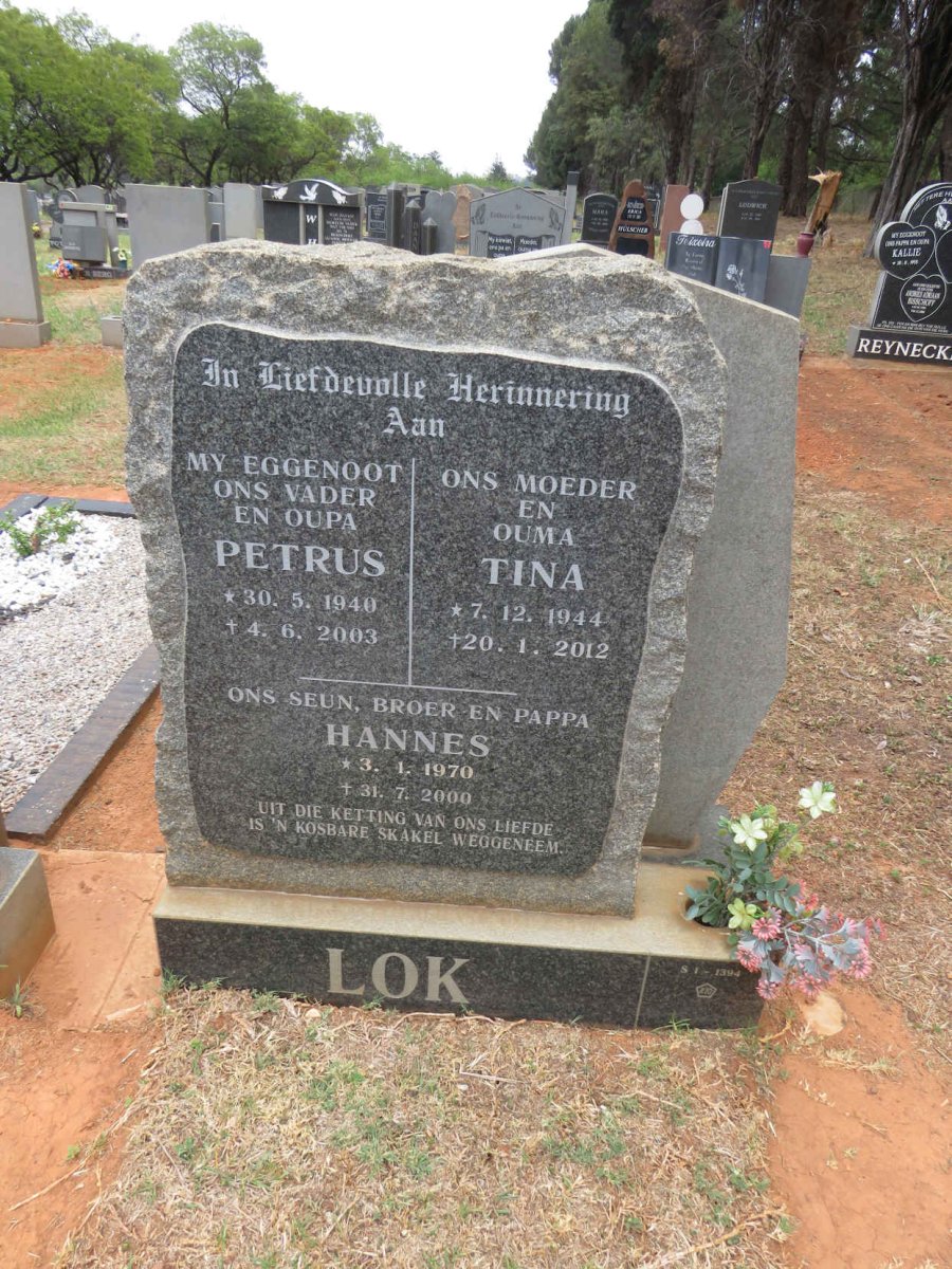 LOK Petrus 1940-2003 & Tina 1944-2012 :: LOK Hannes 1970-2000