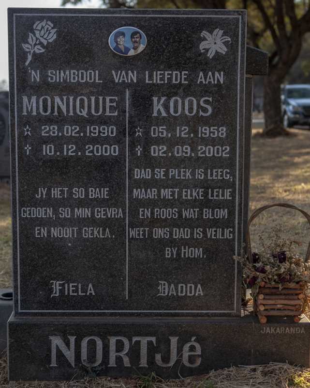 NORTJE Koos 1958-2002 :: NORTJE Monique 1990-2000