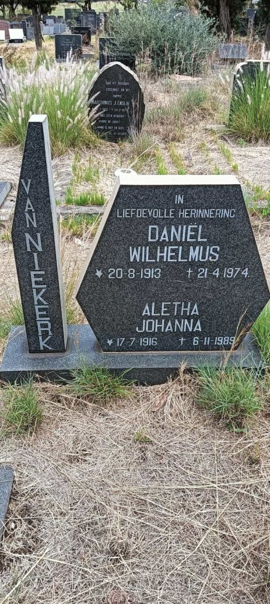 NIEKERK Daniel Wilhelmus, van 1913-1974 & Aletha Johanna 1916-1989