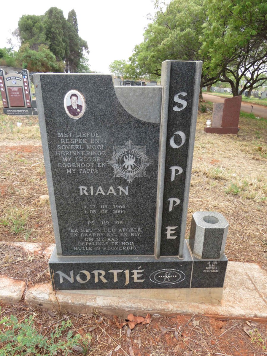 NORTJE Riaan 1966-2004 _1