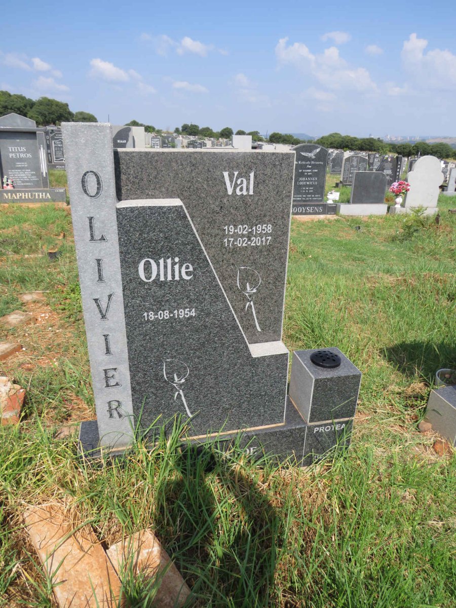 OLIVIER Ollie 1954- & Val 1958-2017