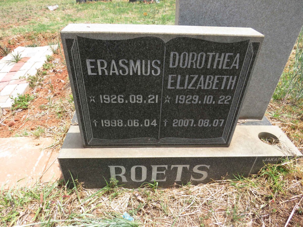 ROETS Erasmus 1926-1998 & Dorothea Elizabeth 1929-2007