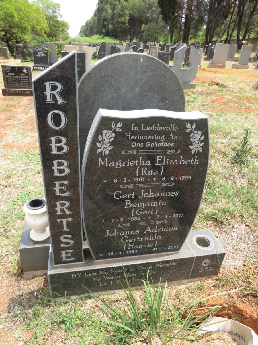 ROBBERTSE Gert Johannes Benjamin 1933-2013 & Johanna Adriana Gertruida 1934-2021 :: ROBBERTSE Magrietha Elizabeth 1961-1999
