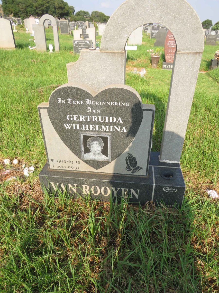 ROOYEN Gertruida Wilhelmina, van 1943-2011