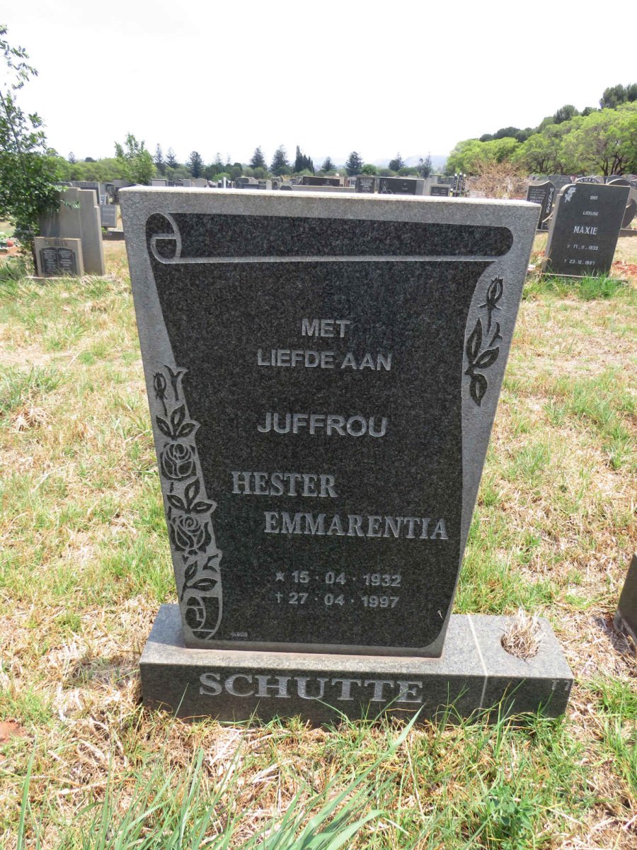 SCHUTTE Hester Emmarentia 1932-1997