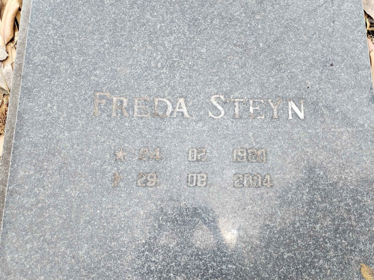 STEYN Freda 1920-2004