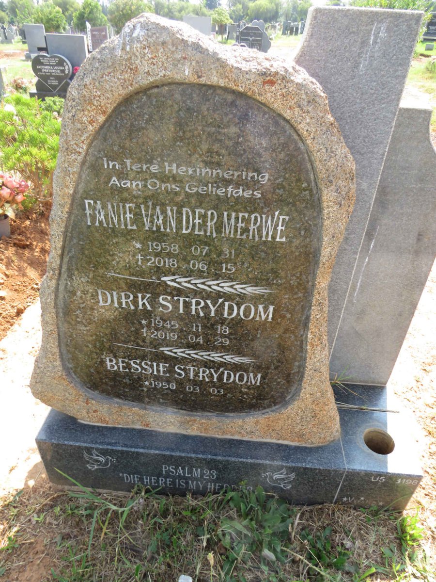 STRYDOM Dirk 1945-2019 & Bessie 1950- :: VAN DER MERWE Fanie 1958-2018