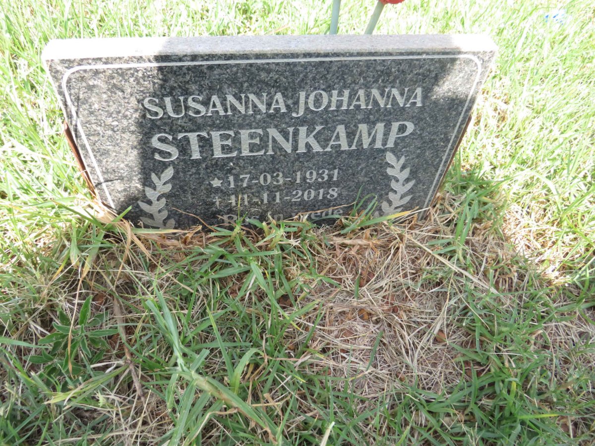 STEENKAMP Susanna Johanna 1931-2018