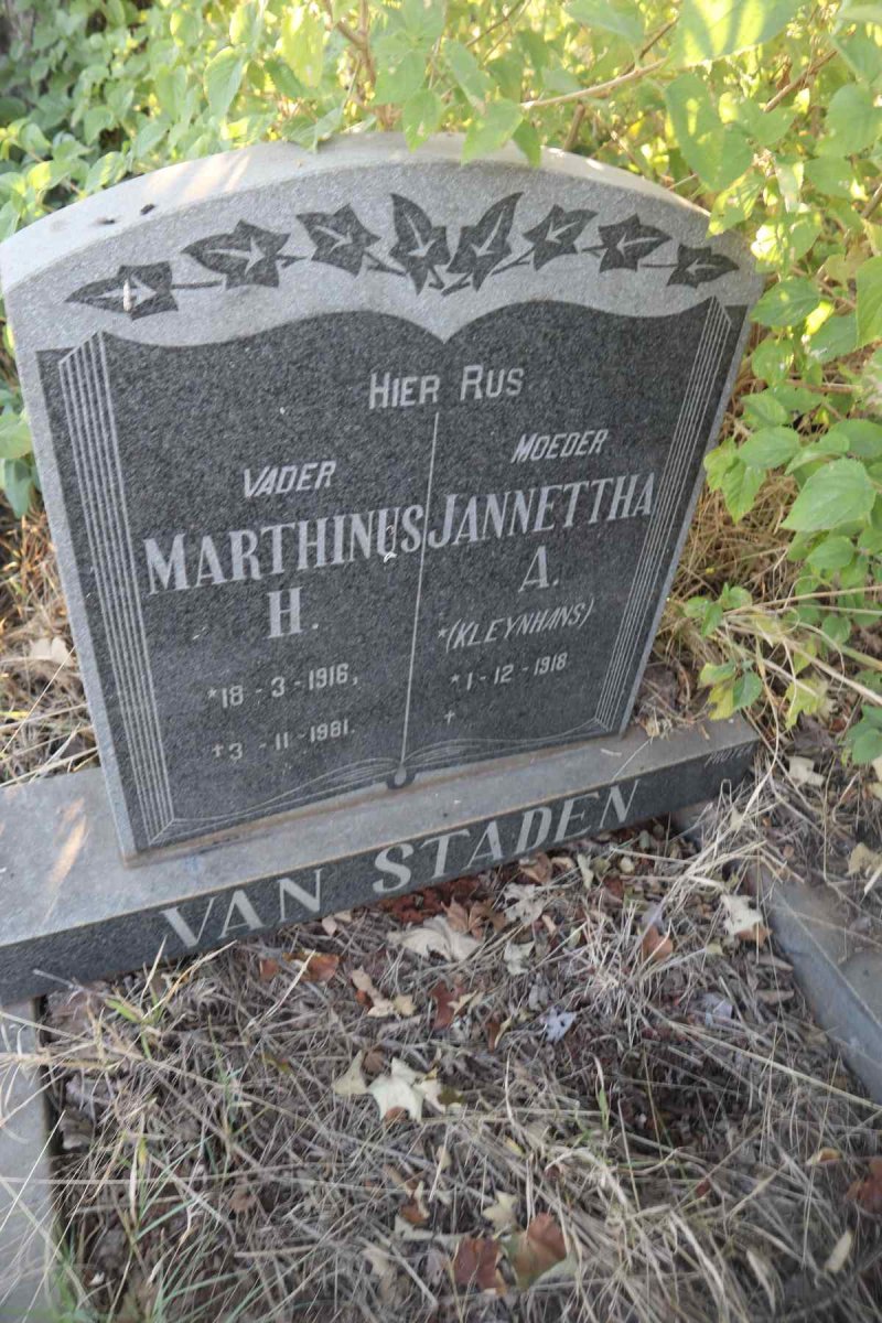 STADEN Marthinus H., van 1916-1981 & Jannettha A. KLEYNHANS 1918- 
