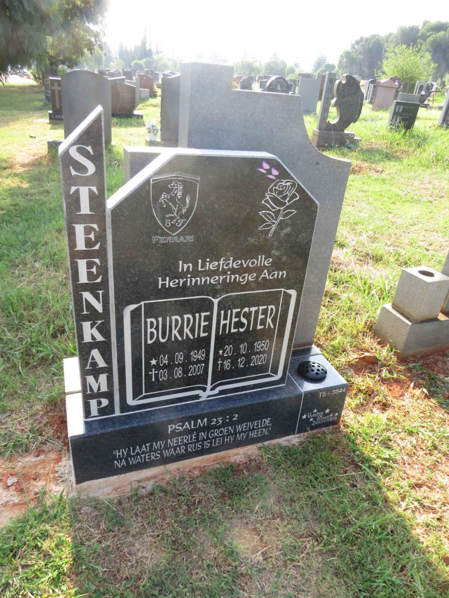 STEENKAMP Burrie 1949-2007 & Hester 1950-2020