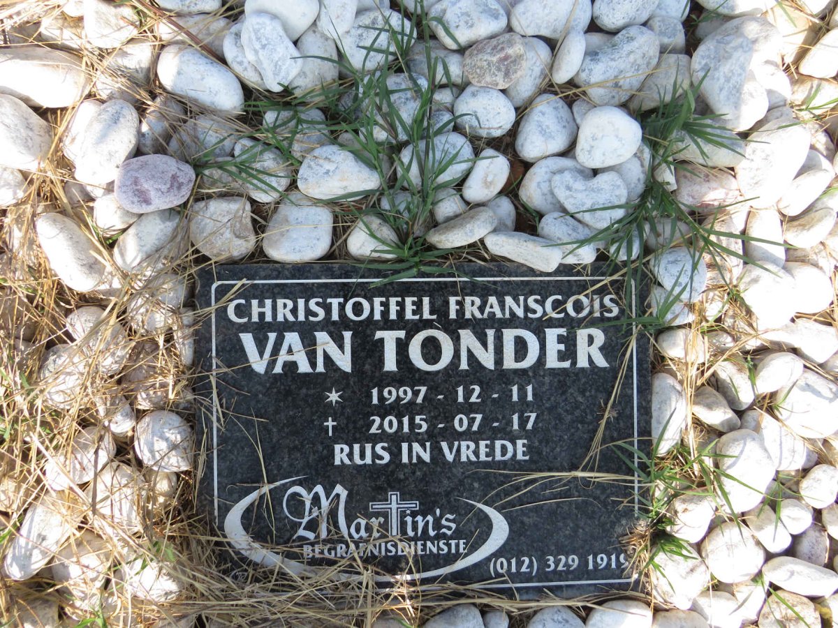 TONDER Christoffel Franscois, van 1997-2015