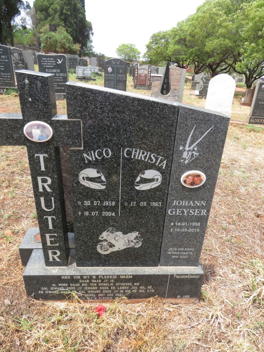 TRUTER Nico 1959-2004 & Christa 1963- :: GEYSER Johann 1958-2015