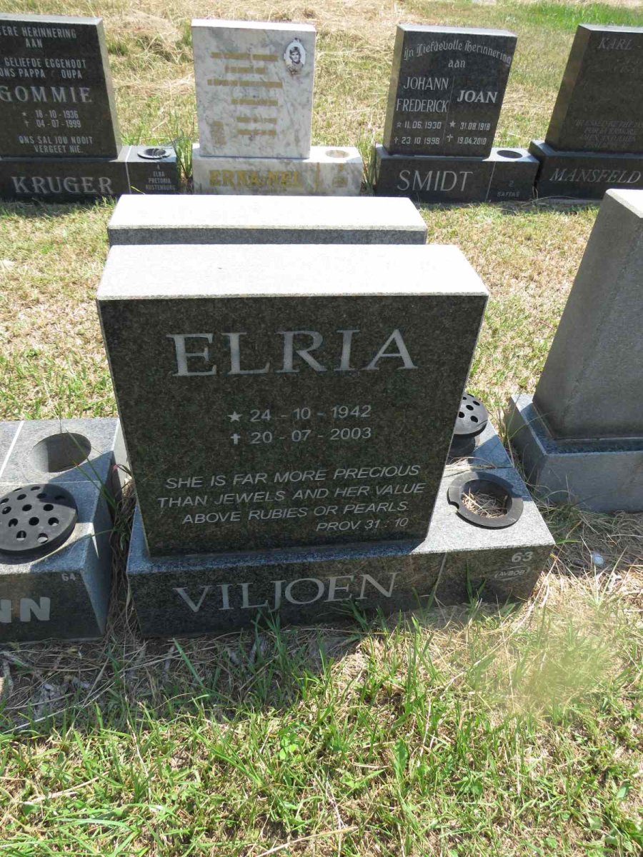 VILJOEN Elria 1942-2003