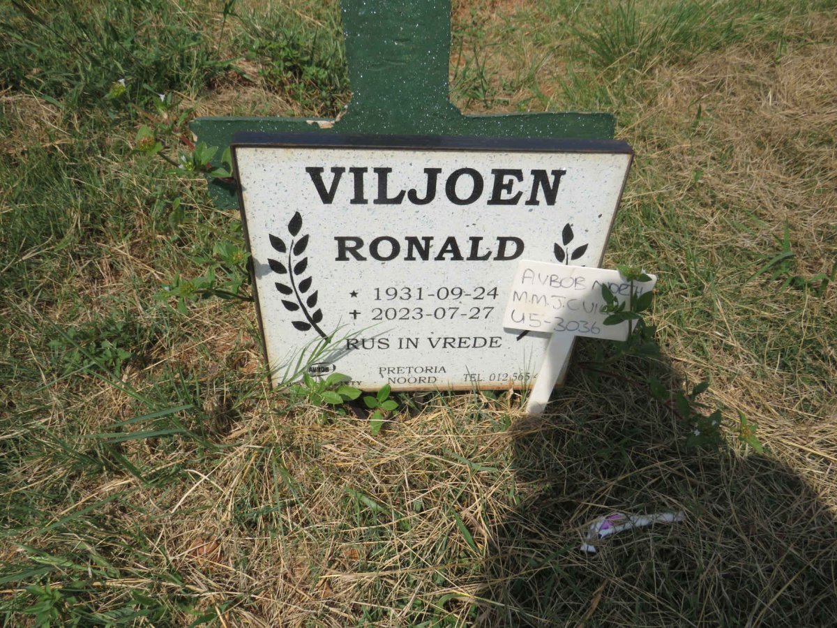 VILJOEN Ronald 1931-2023