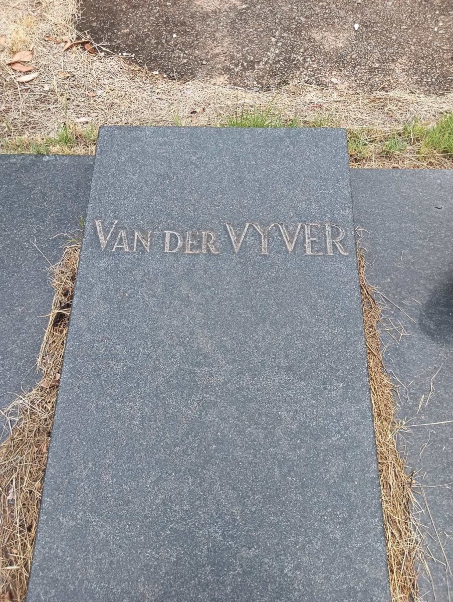 VYVER Chris, van der 1909-197? & Marie 1917- _2