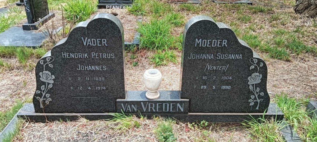 VREDEN Hendrik Petrus Johannes, van 1899-1974 & Johanna Susanna VENTER 1904-1990