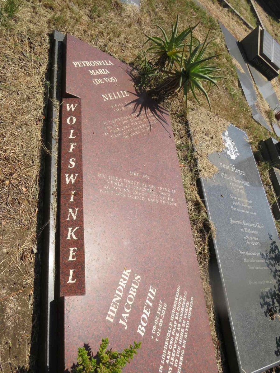 WOLFSWINKEL Hendrik Jacobus 1937-2010 & Petronella Maria DE VOS 1940-2002