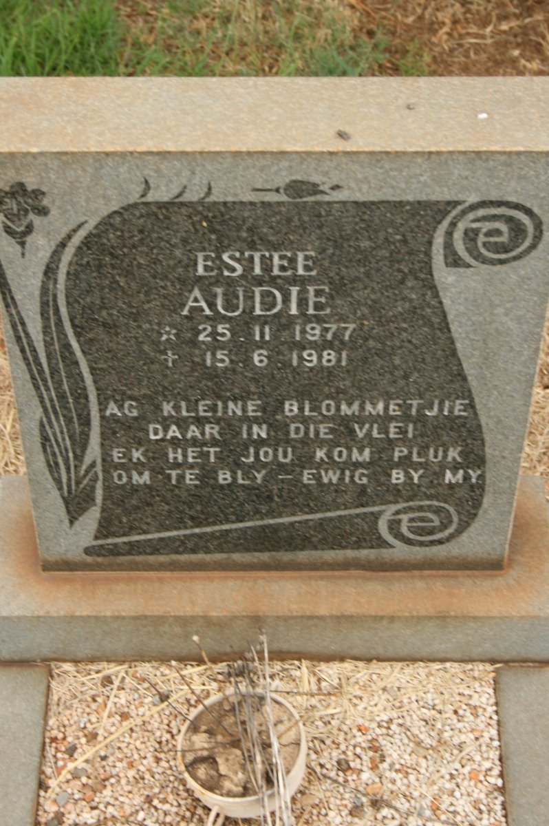 AUDIE Estee 1977-1981
