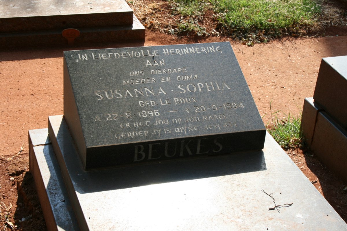 BEUKES Susanna Sophia nee LE ROUX 1896-1984