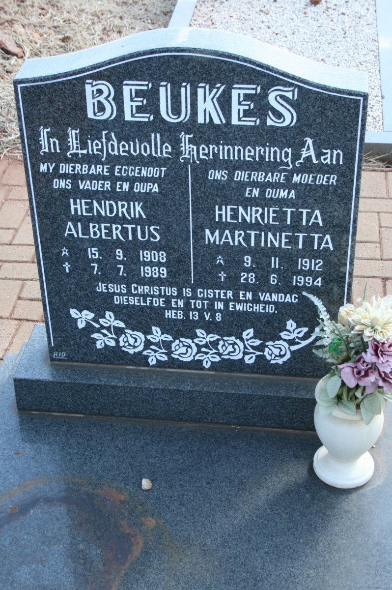 BEUKES Hendrik Albertus 1908-1989 &amp; Henrietta Martinetta 1912-1994