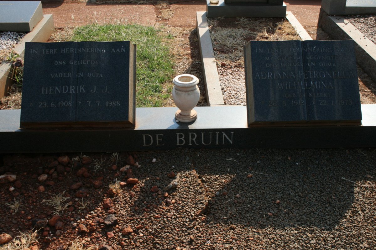 BRUIN Hendrik J.J., de 190?-1988 &amp; Adriana Petronella Wilhelmina 1912-1973