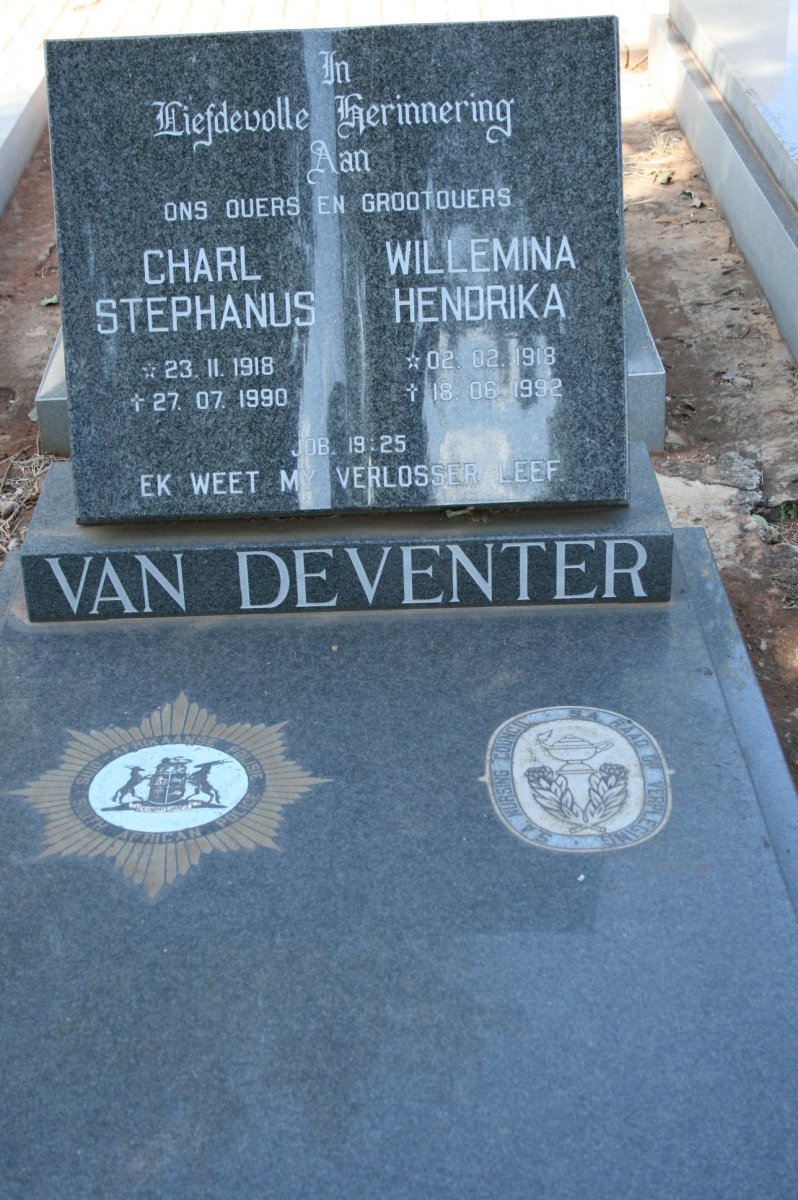 DEVENTER Charl Stephanus, van 1918-1990 &amp; Willemina Hendrika 1918-1992