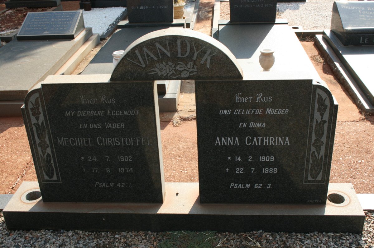 DYK Mechiel Christoffel, van 1902-1974 &amp; Anna Cathrina 1909-1988